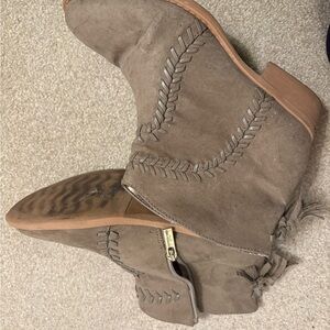 Kenneth Cole New York Kids Tan Boots